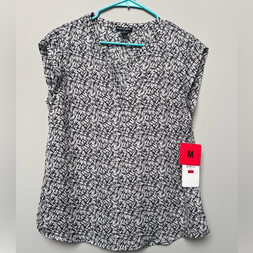 Hilary Radley Black and White Graphic Cap Sleeve Blouse